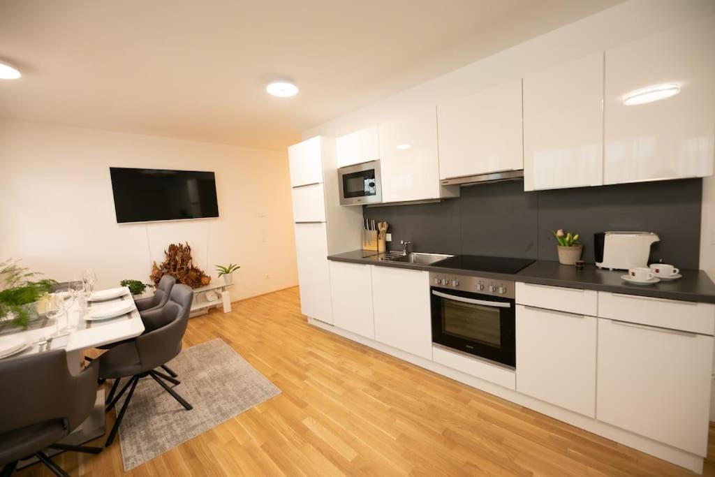 Schoenes Living Am Donauufer ウィーン エクステリア 写真
